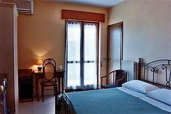 Bristol Hotel 3*